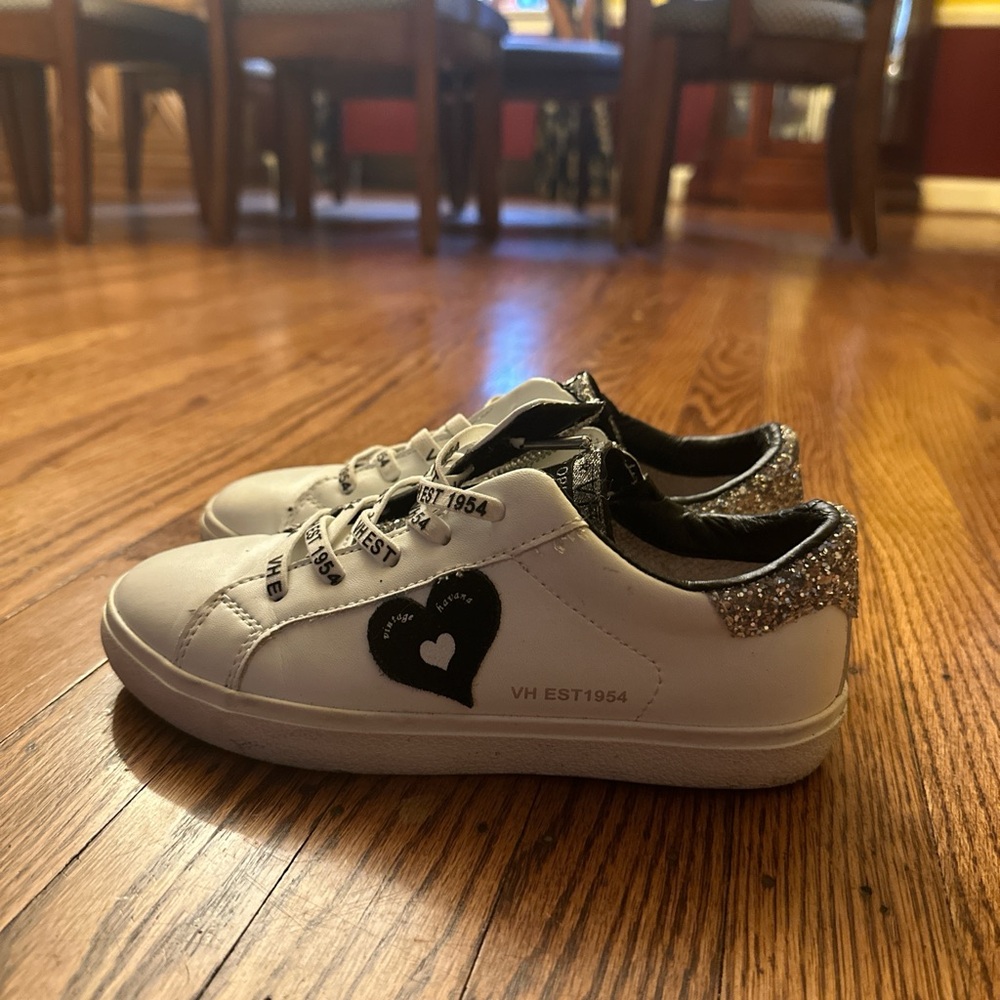 cute sneakers! 
vintage havana 
these are barely worn
size 4 kids
